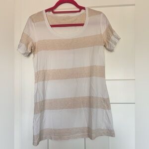 Size 6 Lululemon T